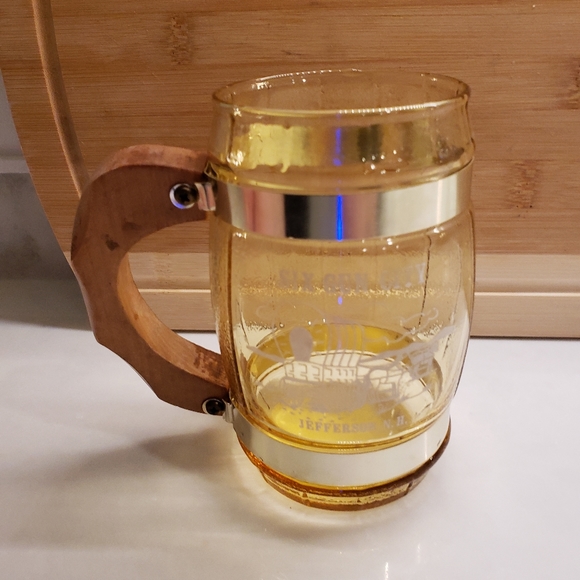 Six Gun City Jefferson, N.H., souvenir barrel stein amber glass - Picture 3 of 4